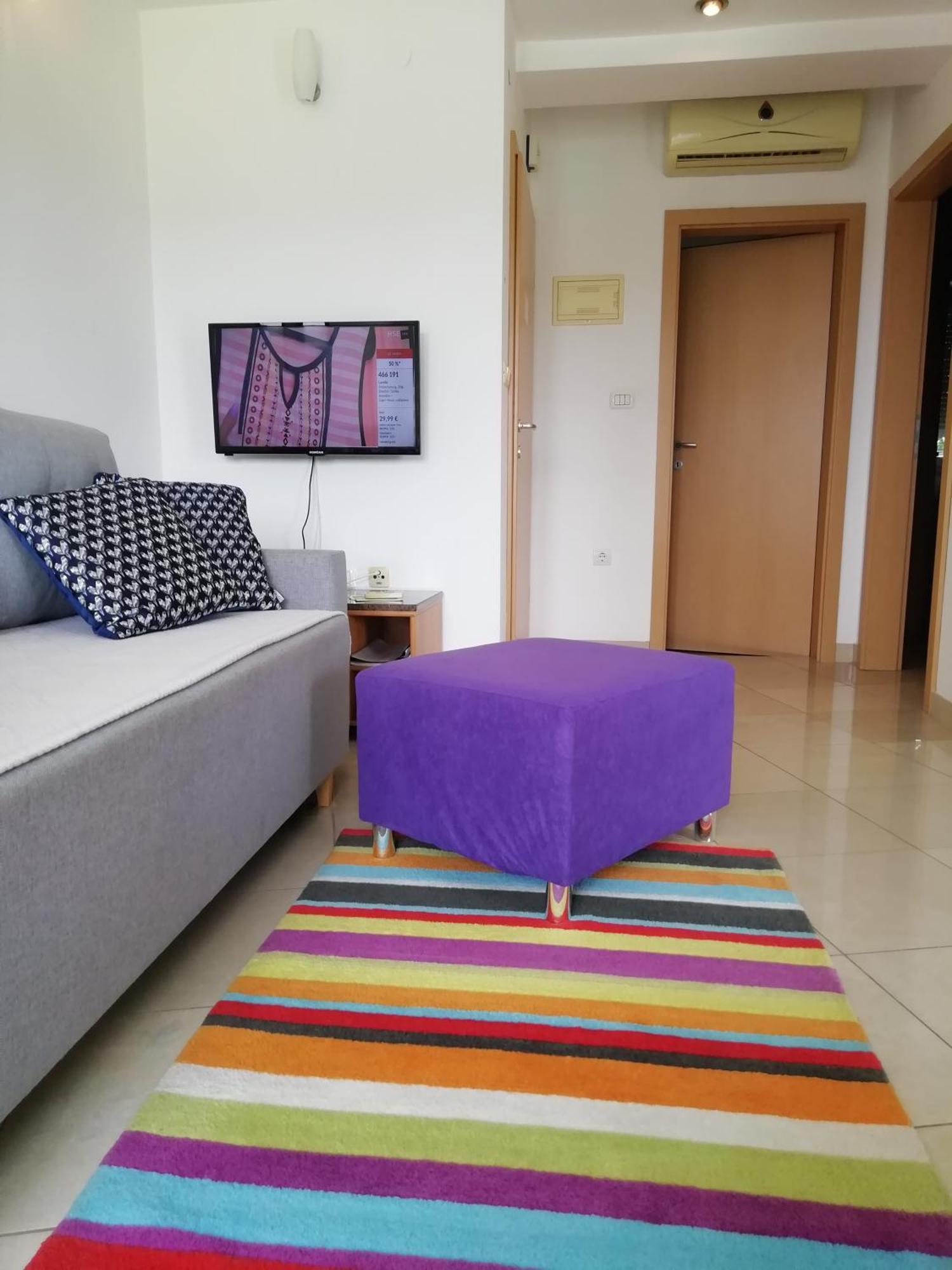 Karmen Apartment